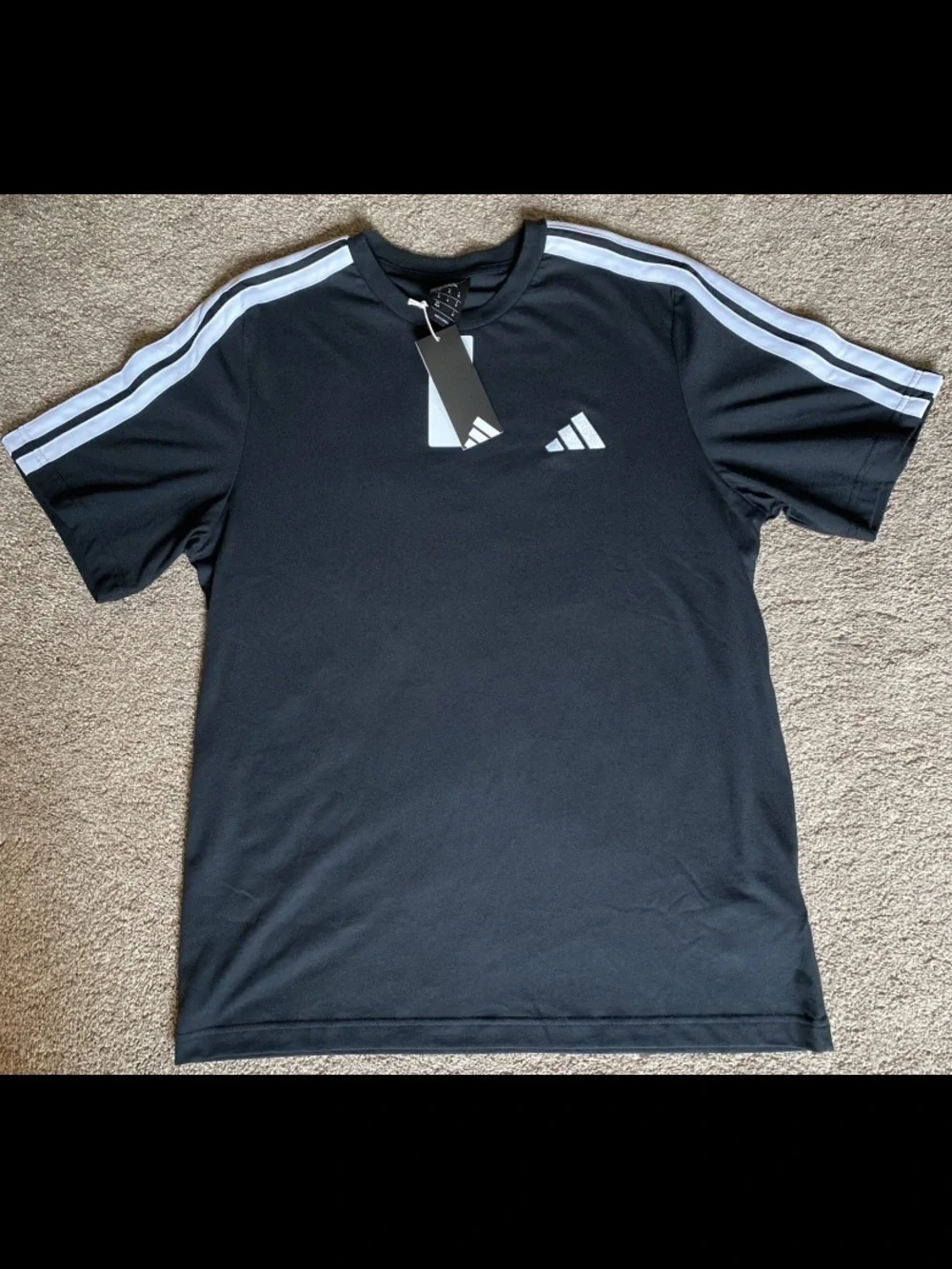 NWT Men’s Adidas Black Short Sleeve Tee with White Stripes.Size Medium